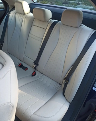 Mercedes-Benz Klasa E cena 110000 przebieg: 68000, rok produkcji 2017 z Głuchołazy małe 352